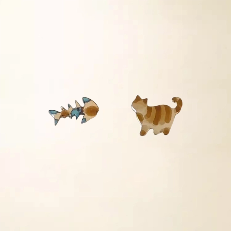 华髻 成为你的小猫 可爱猫咪小鱼 复古不对称小众设计高级感 合金 耳钉 女款