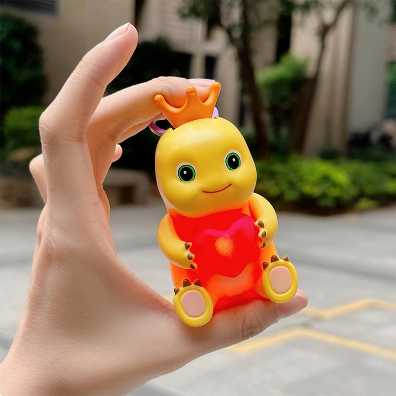 摩卡丘 奶龙 手抱爱心奶龙钥匙扣 玩具 按压发光爱心奶龙汽车钥匙扣挂件