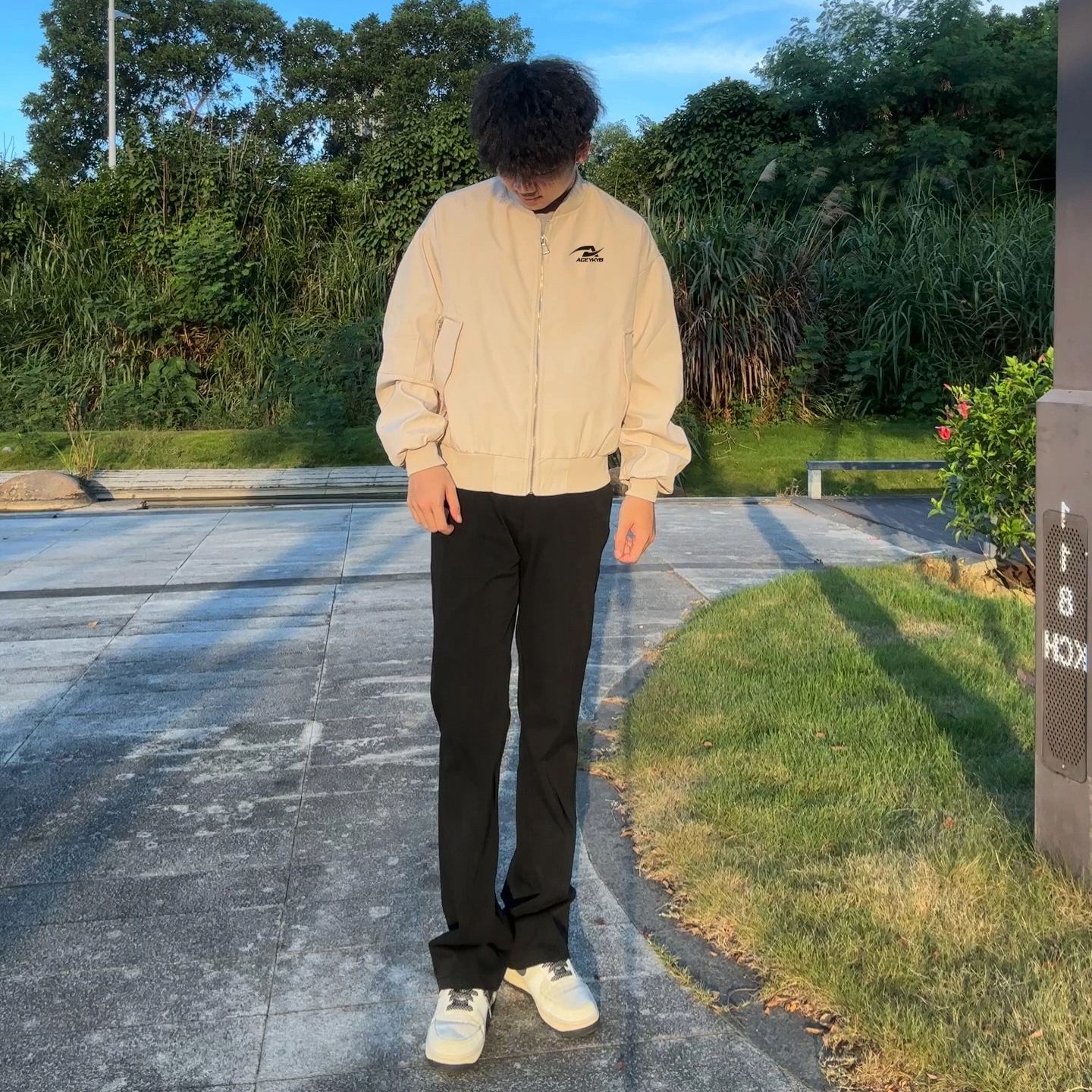 YKYB YKYB x Logo