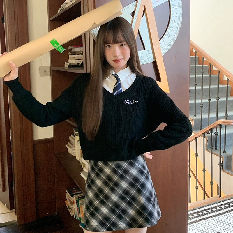 东鲸岁时记 学院风复古高腰格子简约舒适休闲短裙 女款 黑灰白