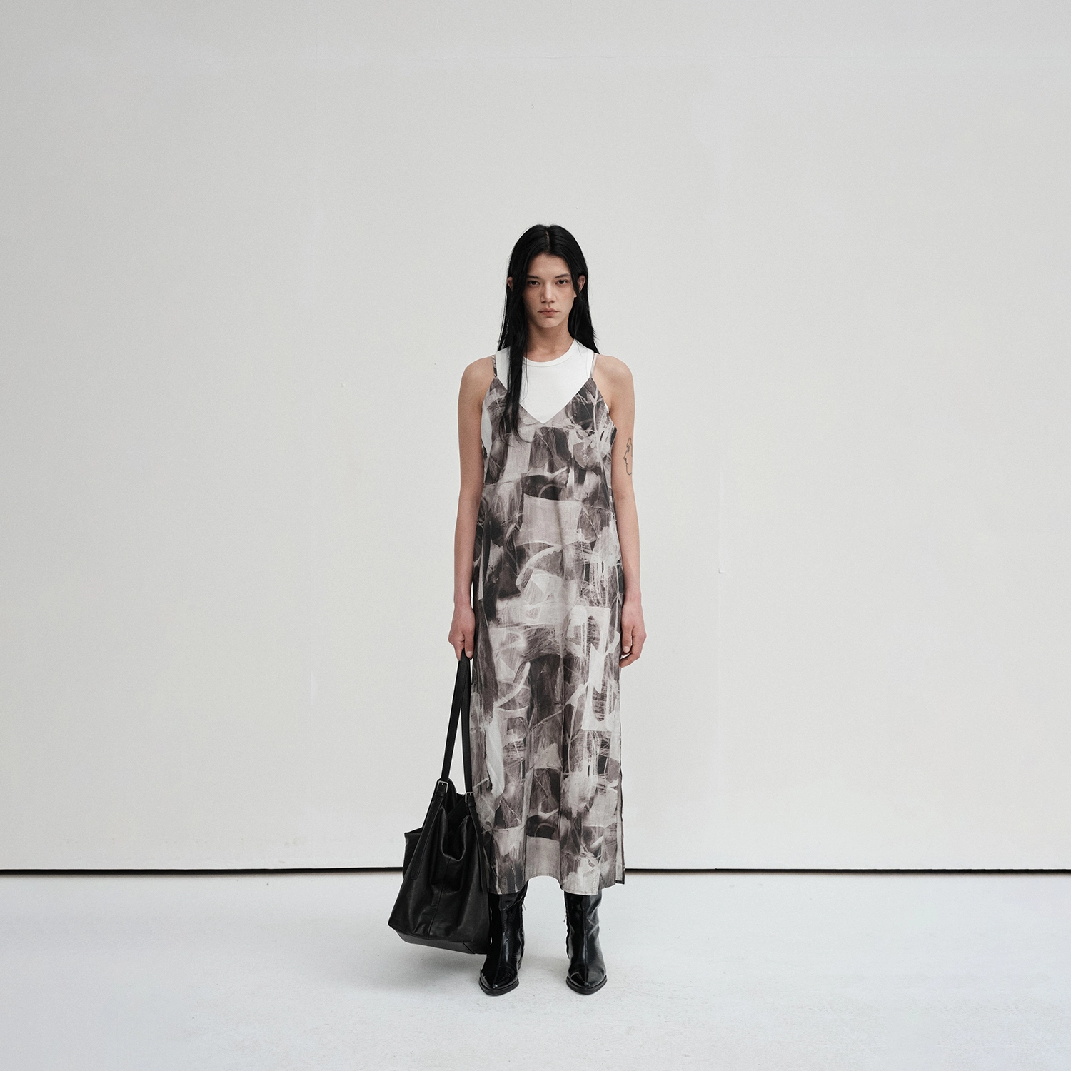 NANS STUDIO DARK GRAY