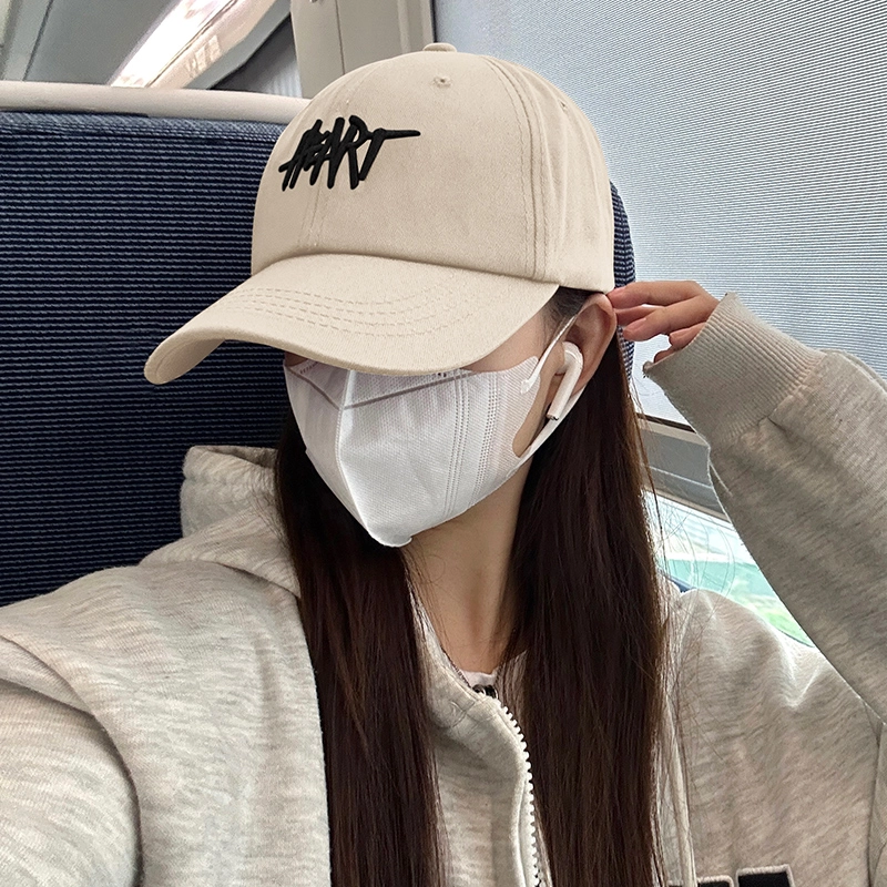 冠辉 夏天个性字母刺绣棒球帽学院风出街拍 棉 鸭舌帽 男女同款情侣款