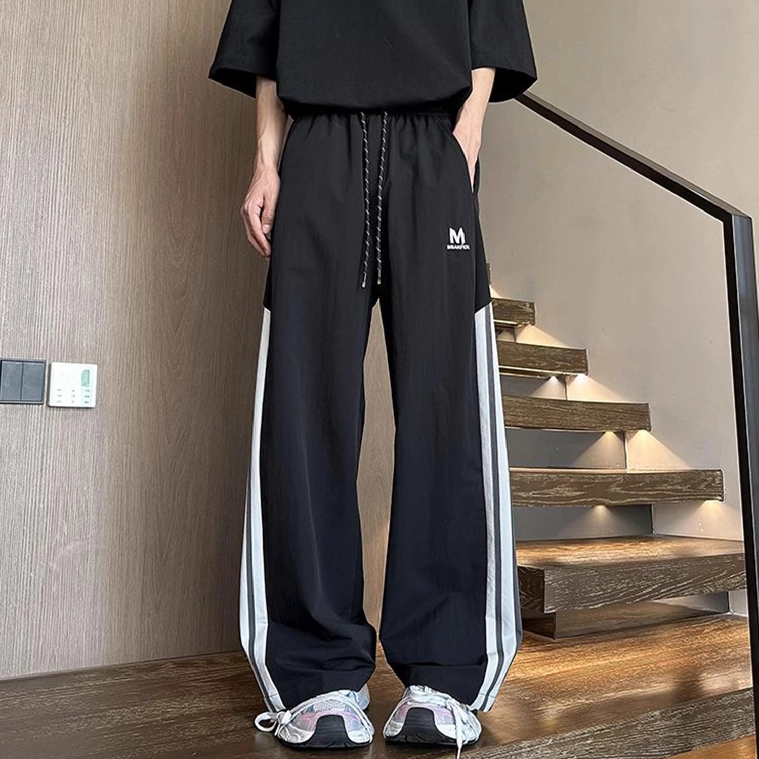 童先森 美式潮牌宽松时尚舒适百搭纯色运动直筒薄款休闲裤 男款