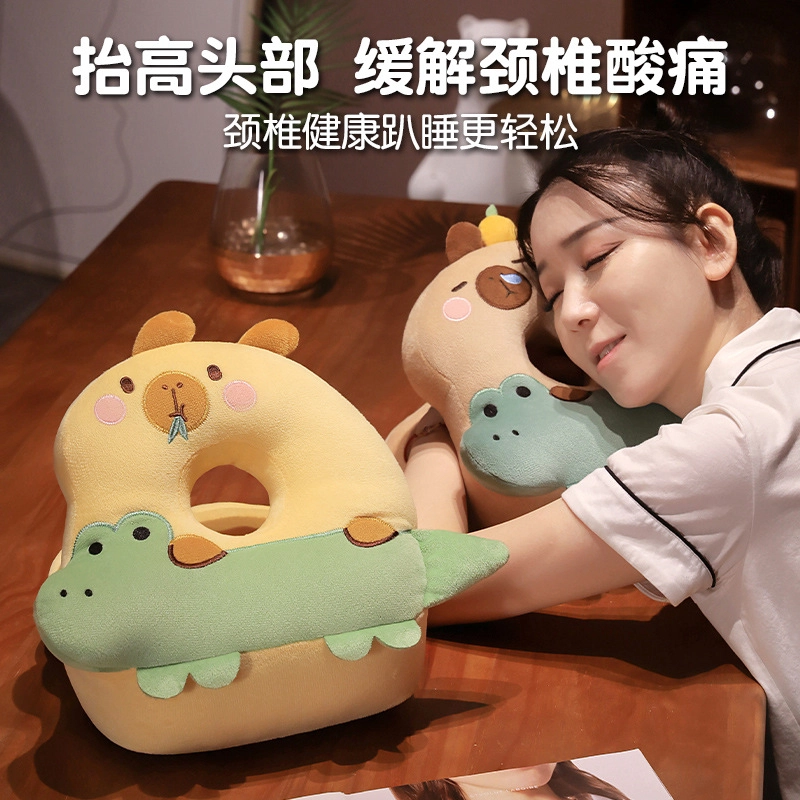 意屋语 趣味水豚冰丝抱枕 可爱萌趣 柔软创意 填充物饱满不掉毛 安抚布娃娃 玩偶周边