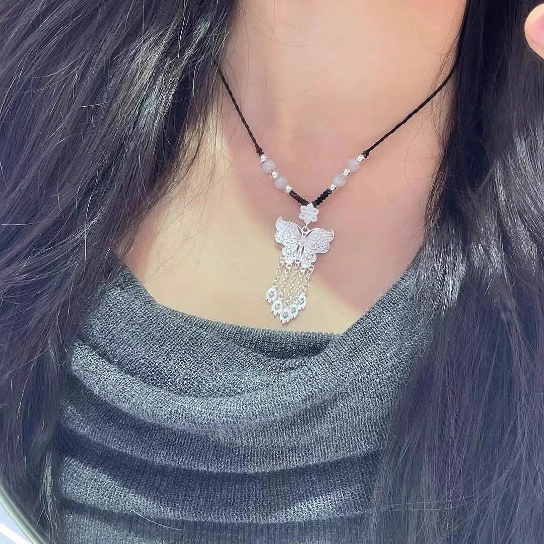 999