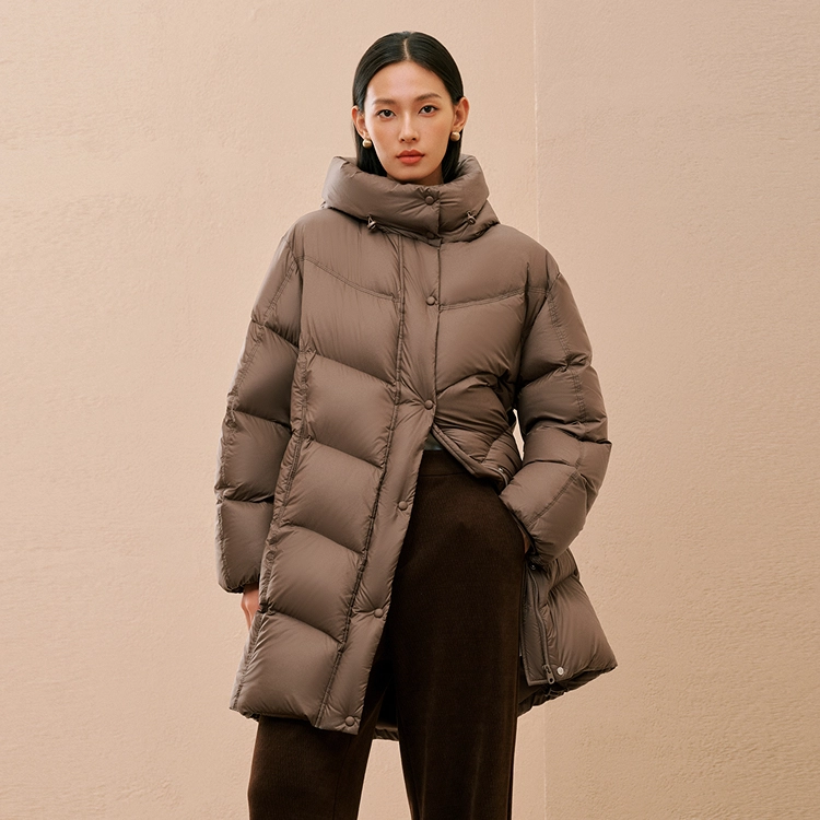 太平鸟 热气球保暖面包服外套连帽泡芙长款羽绒服 女款
