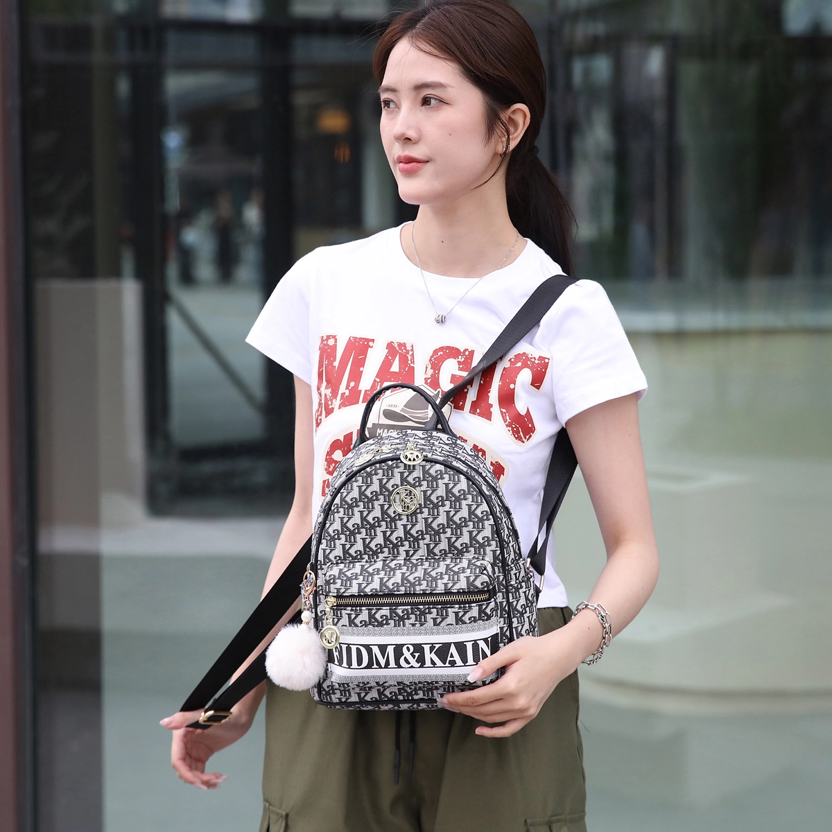 威蒙 字母印花潮流时尚百搭 优质面料 背包双肩包 女款 灰色/黑色