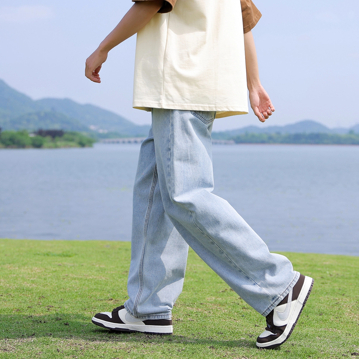 港仔文艺男 蓝色水洗纯色薄款垂感百搭美式高街直筒裤休闲宽松阔腿牛仔裤 男女同款