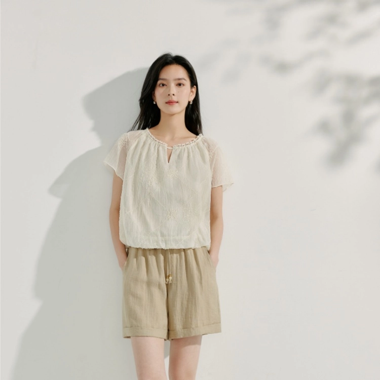 茵曼 温柔风莱赛尔蝴蝶纱刺绣短袖上衣 女款