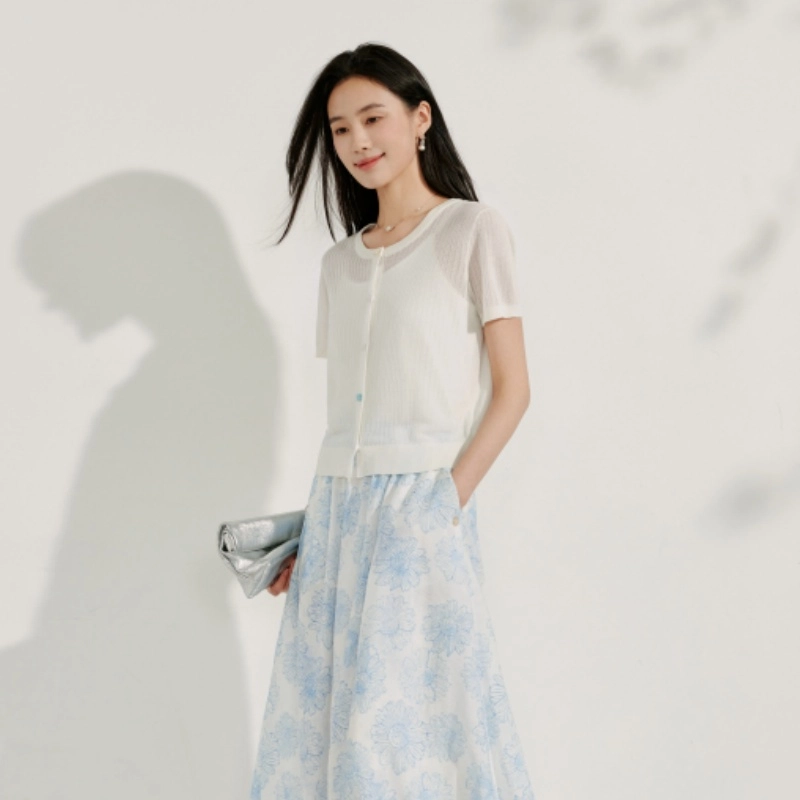 茵曼 舒适时尚休闲短袖针织衫 女款
