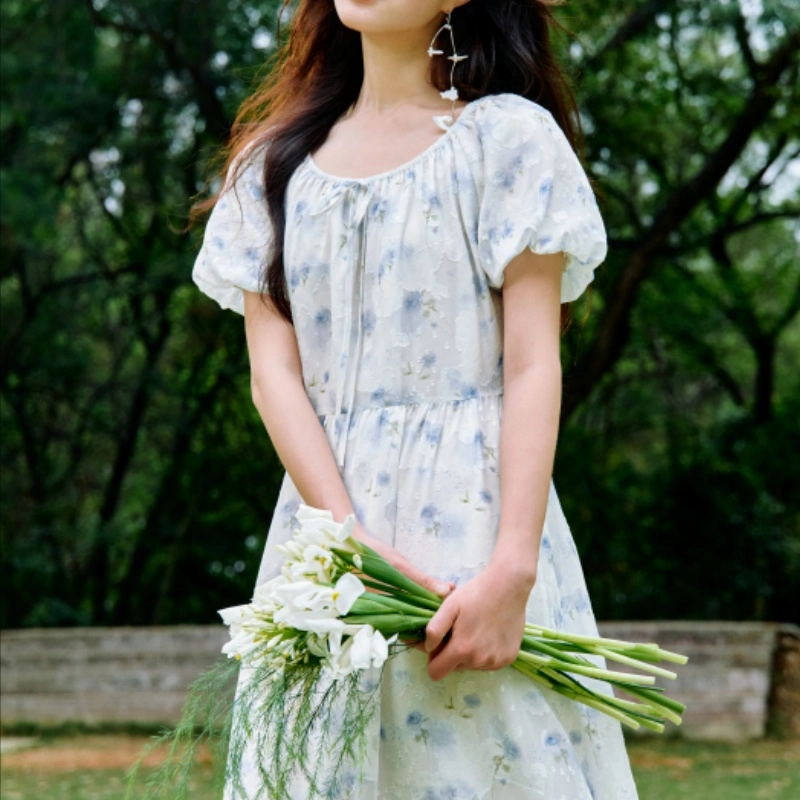 茵曼 清新印花法式浪漫泡泡袖短袖连衣裙 女款