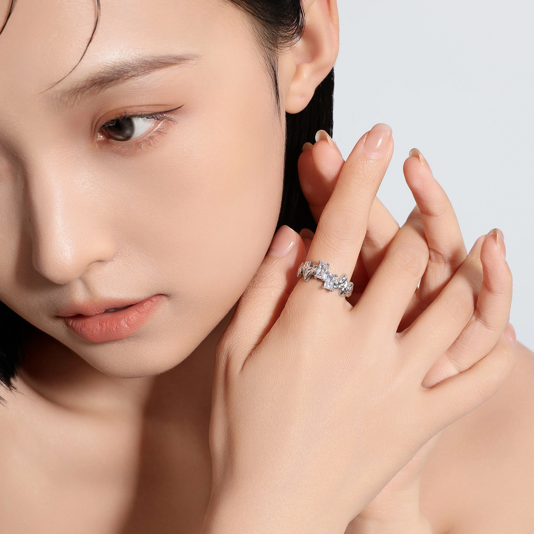 MISS XIA JWY