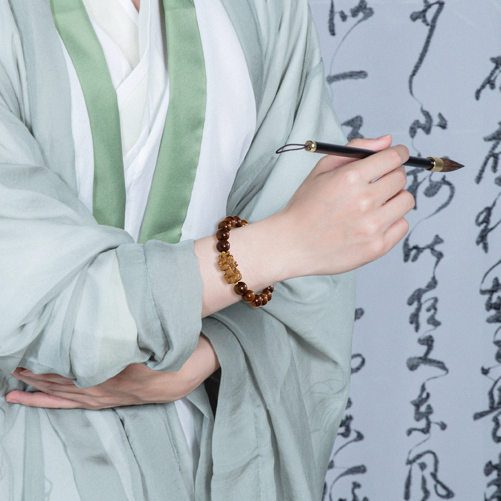 北隐 招财貔貅 新中式国潮复古招财平安转运珠 大气小众设计文玩古风 绿檀 木作手串 男女同款情侣款 金丝檀木 精美礼盒