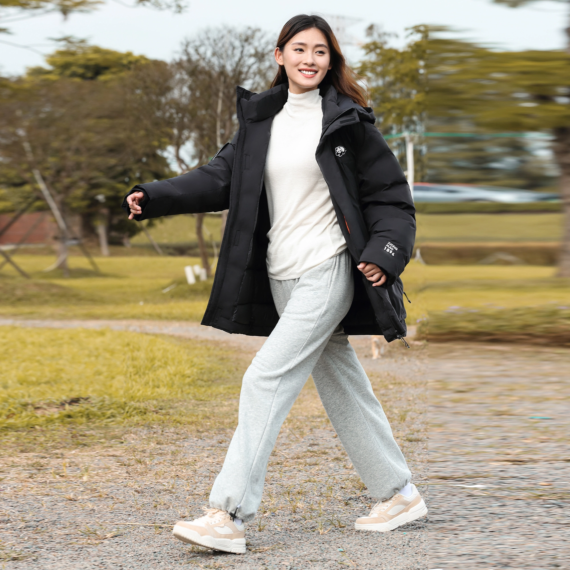 熊猫 户外纯色设计休闲大口袋连帽加厚中长款工装羽绒服 男女同款 幻影黑