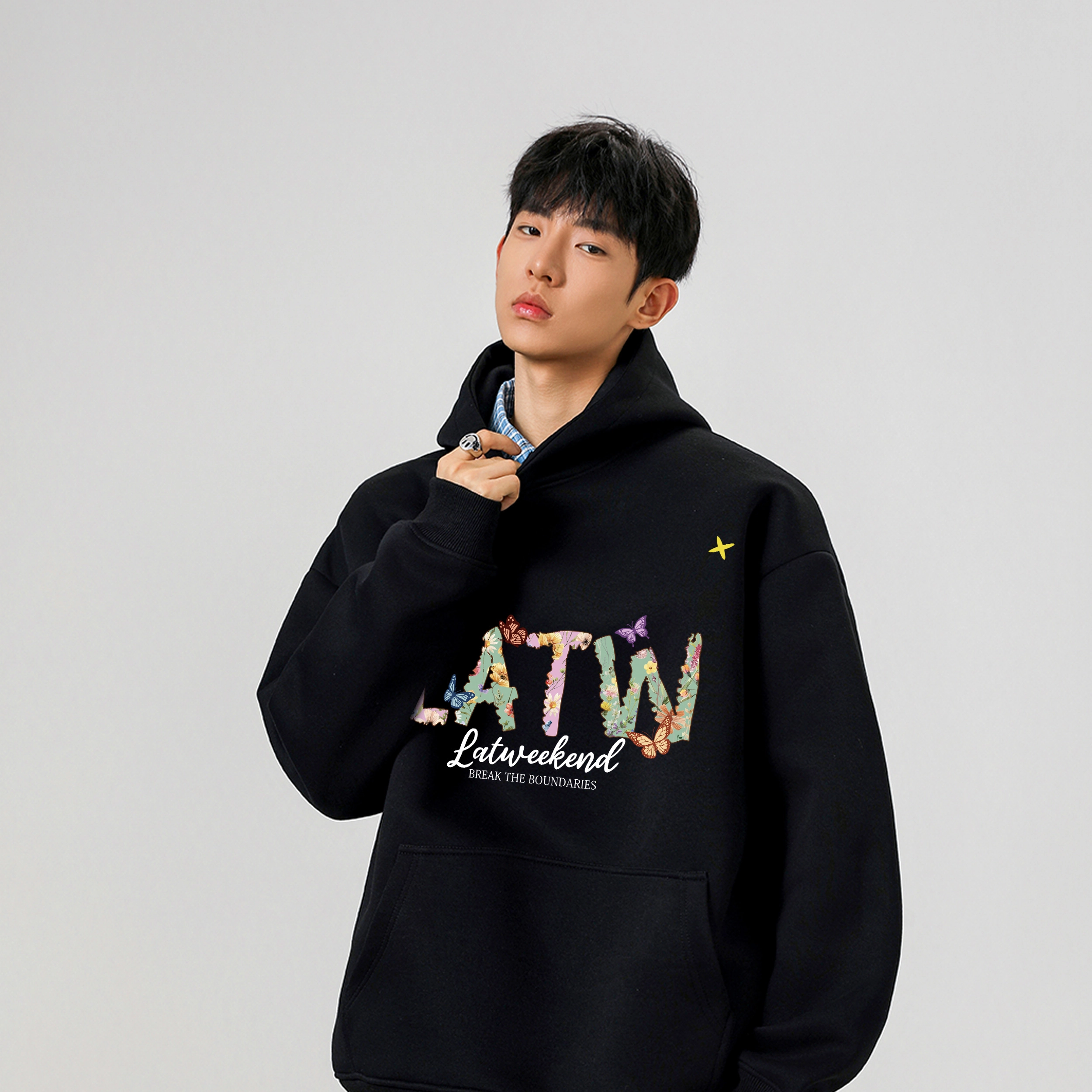 LA'T.WEEKEND Logo