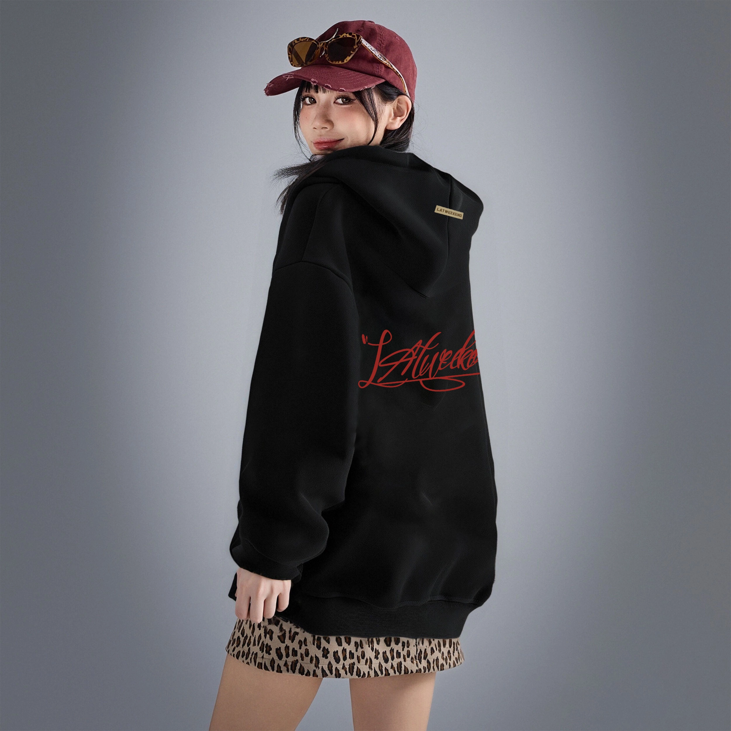 LA'T.WEEKEND Logo