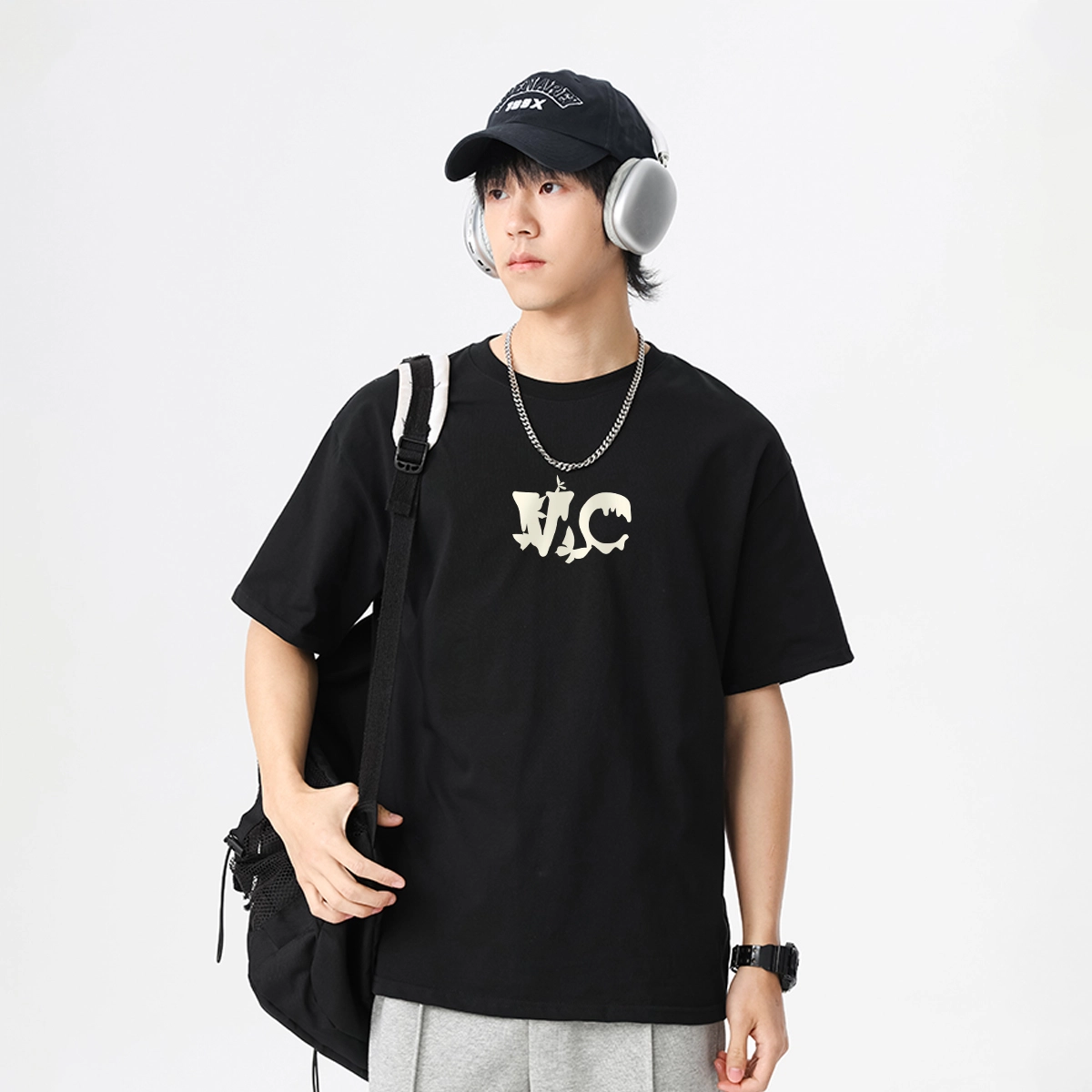 VniVerseVClub T