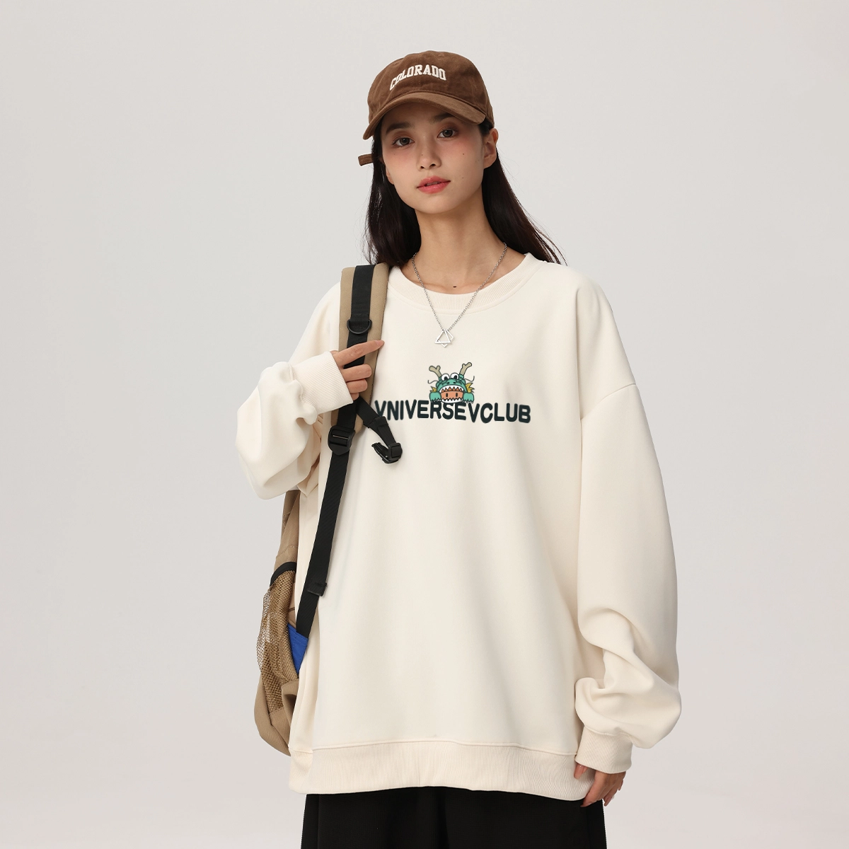VniVerseVClub Q