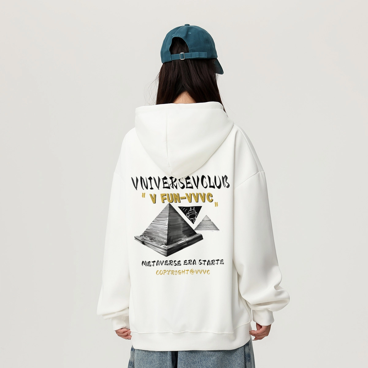 VniVerseVClub VLogo