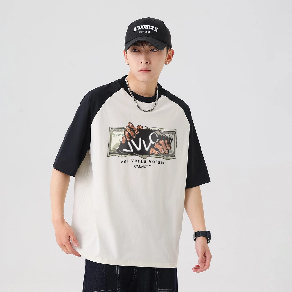 VniVerseVClub T