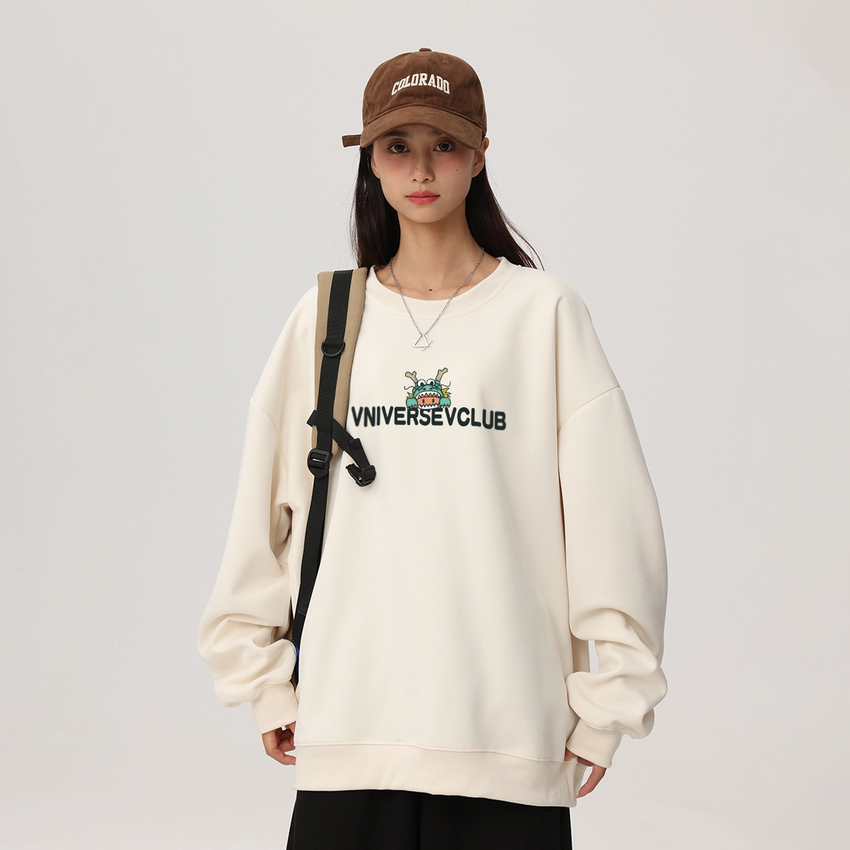 VniVerseVClub Q