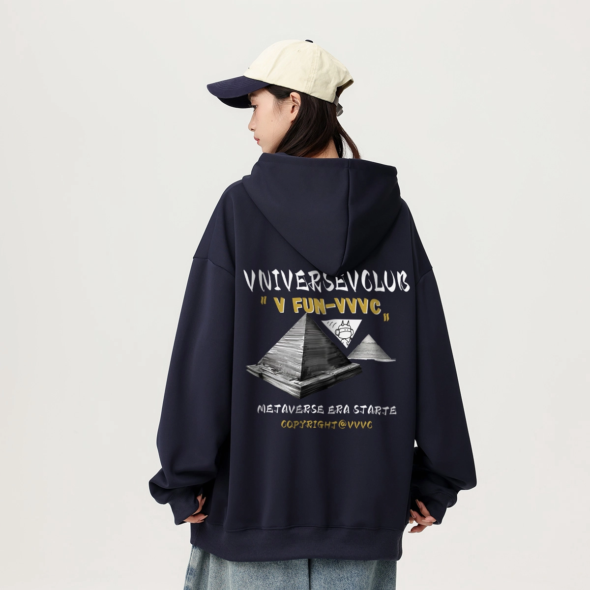 VniVerseVClub VLogo