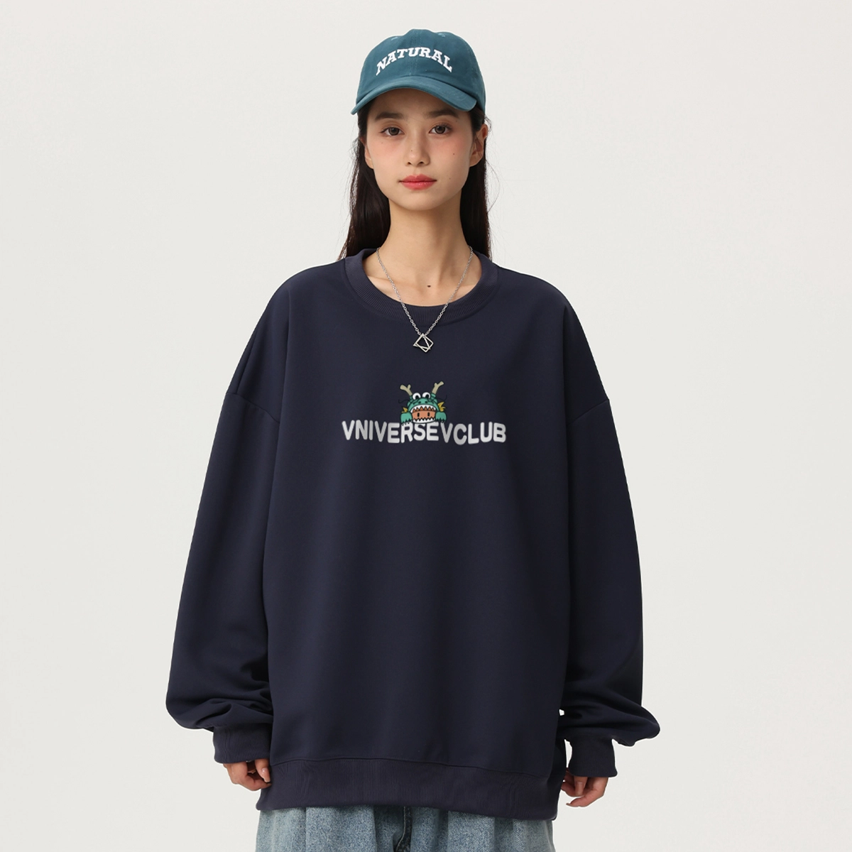 VniVerseVClub Q