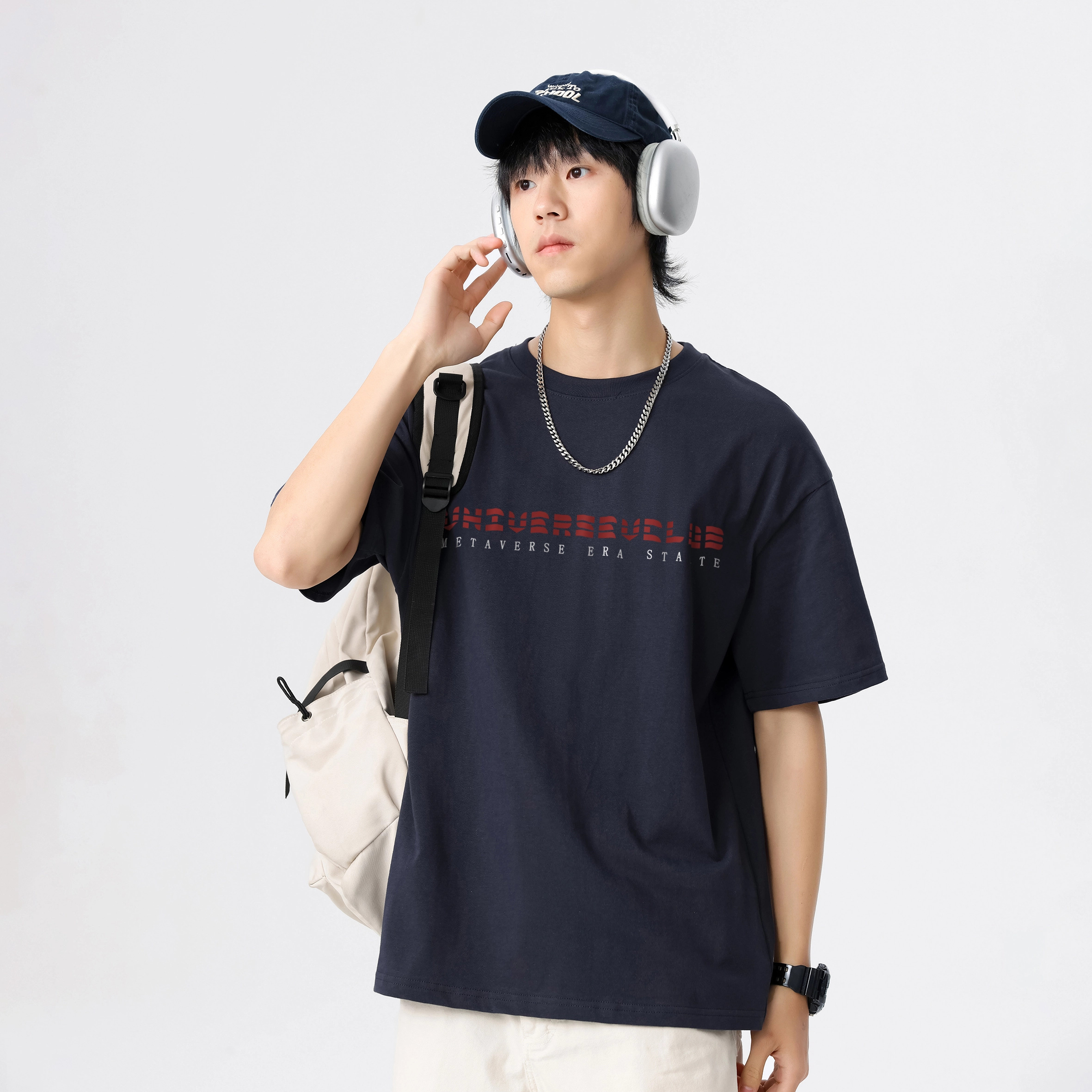 VniVerseVClub T