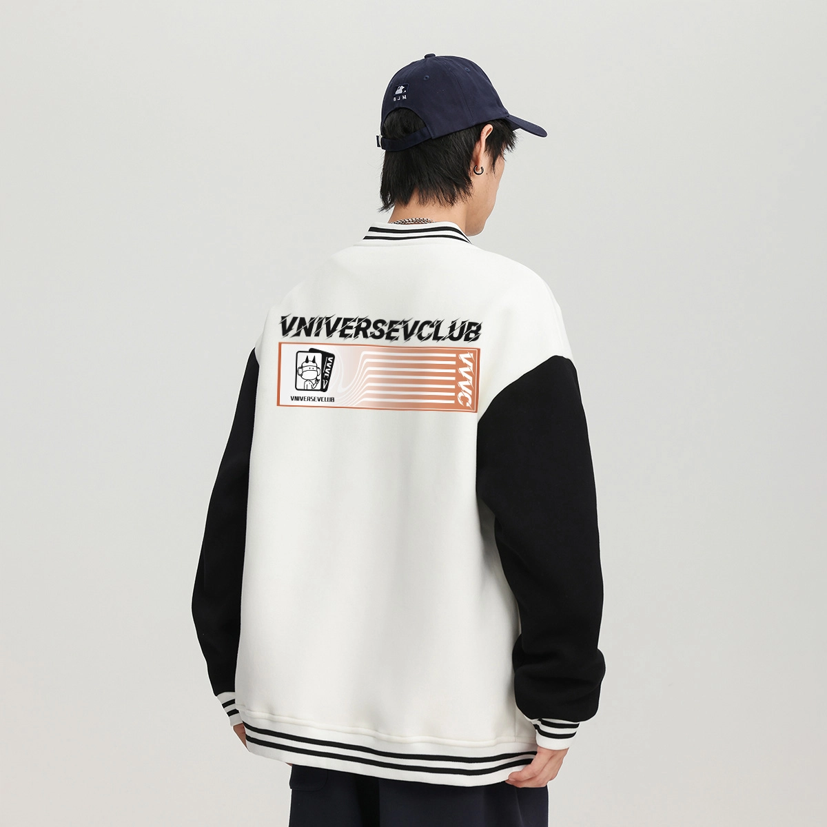 VniVerseVClub VLogo