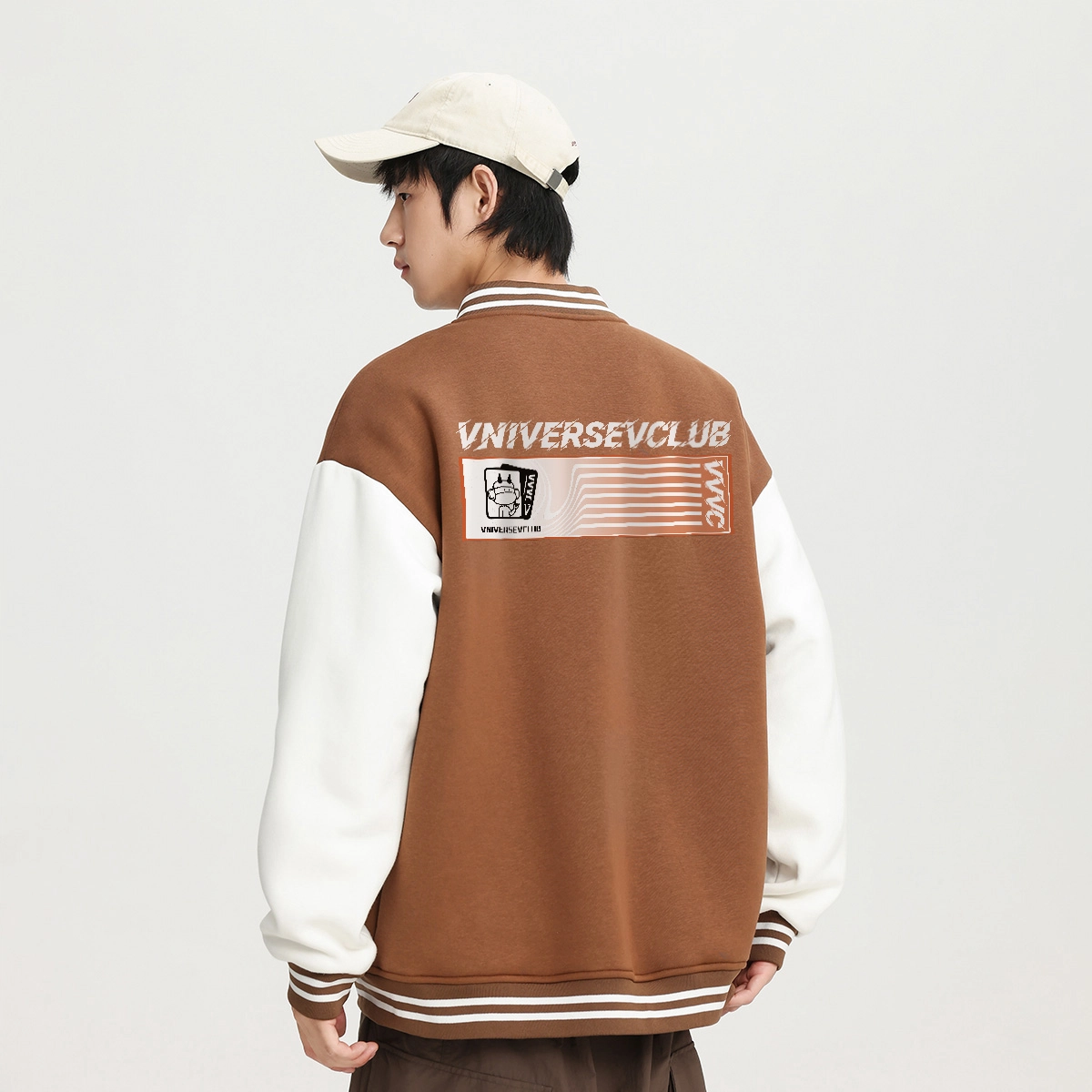 VniVerseVClub VLogo