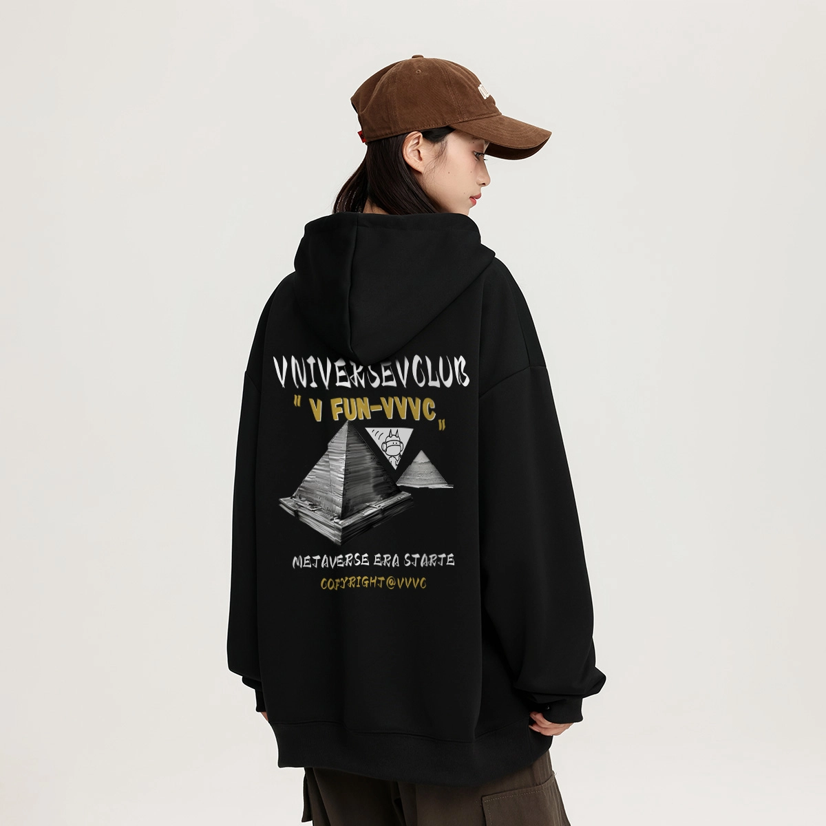 VniVerseVClub VLogo
