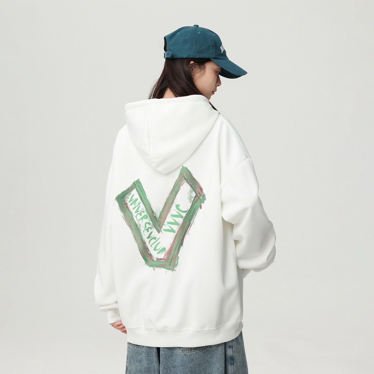 VniVerseVClub VLogo