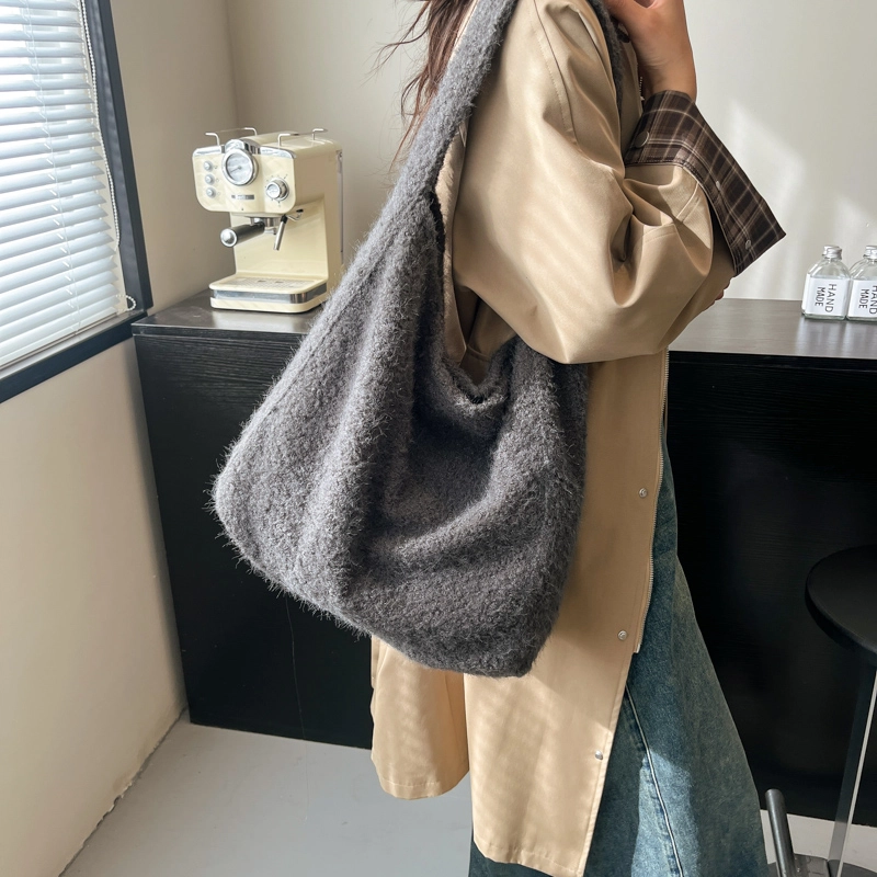 轩玺 大容量慵懒风纯色百搭通勤 毛绒 单肩手提包 女款 棕色/灰色/粉色