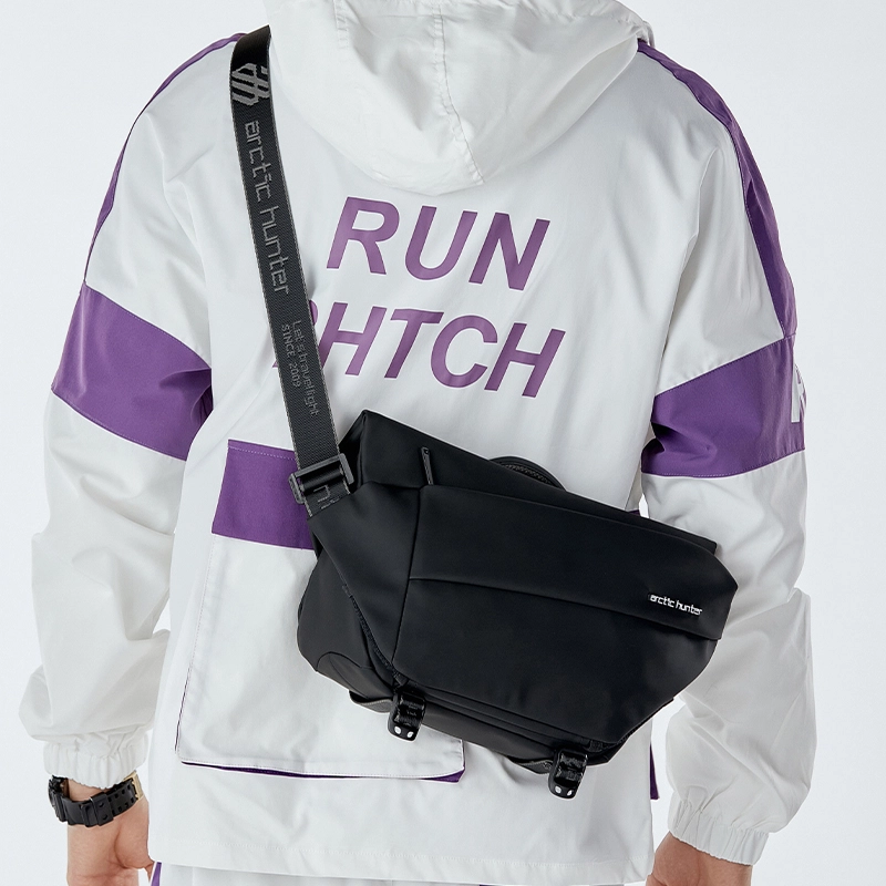 ARCTIC HUNTER