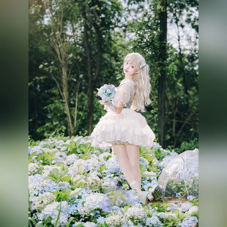 AMUNITS lolita