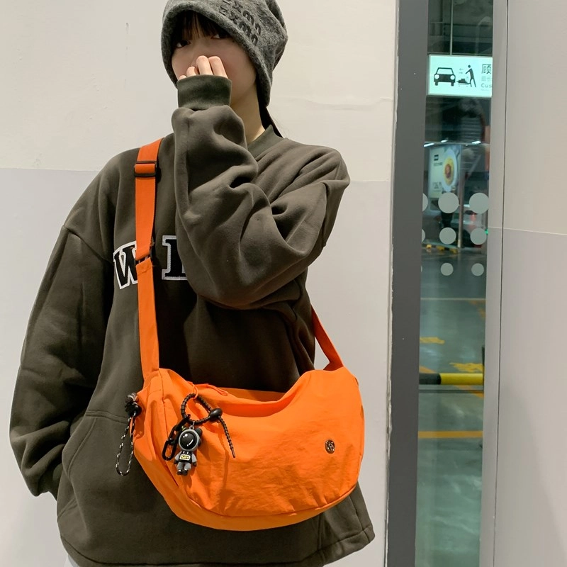 彤彤兔 运动 尼龙 单肩包 男女同款情侣款 蛋黄流沙\黑色\桔色\香草奶油