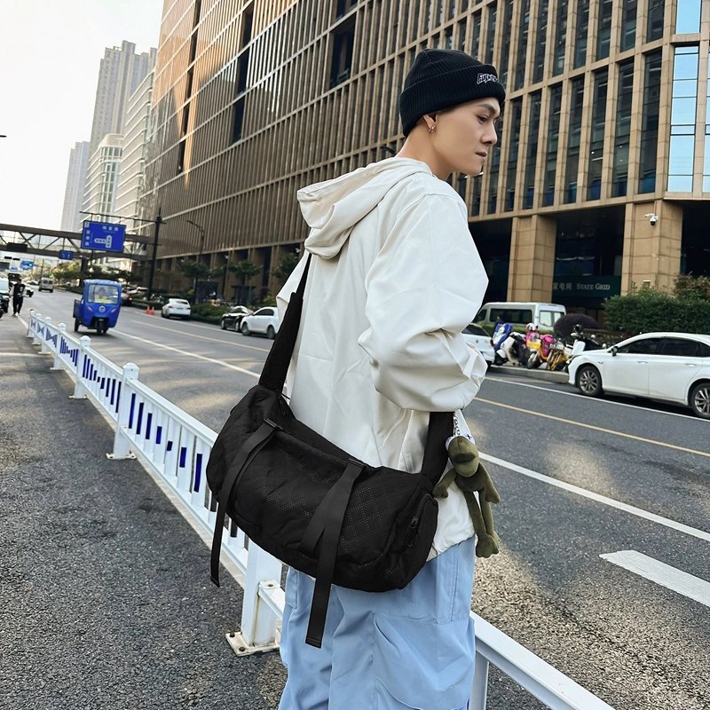 德力熊 单肩包带挂件尼龙大号休闲简约可单肩可斜挎 男女同款情侣款 多色