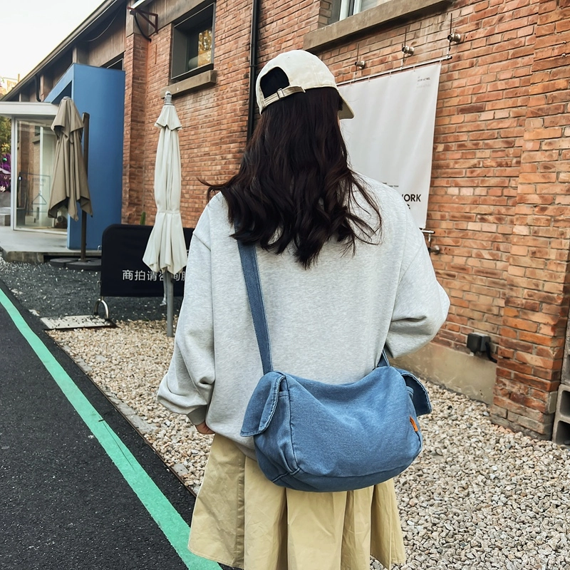 德力熊 百搭休闲学生时尚原宿拉链开合 牛仔布 单肩包 常规 男女同款情侣款 深蓝/浅蓝