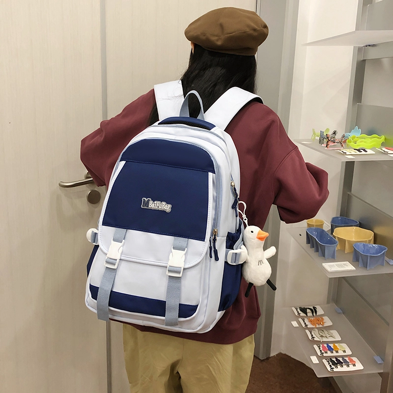 德力熊 带挂件休闲大容量简约百搭轻便拉链开合 尼龙 书包背包双肩包 常规 女款 黑色/红色/卡其色/蓝色