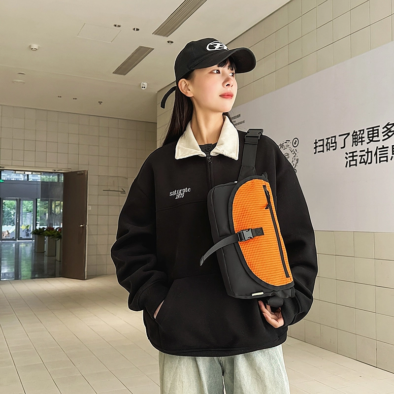 小众设计日常休闲通勤质感胸包运动出行旅行邮差包骑行包小方包 尼龙 斜挎包 男女同款情侣款 多色
