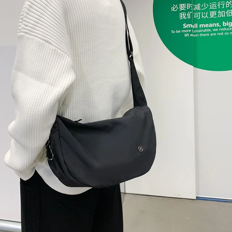 彤彤兔 运动 尼龙 单肩包 男女同款情侣款 蛋黄流沙\黑色\桔色\香草奶油