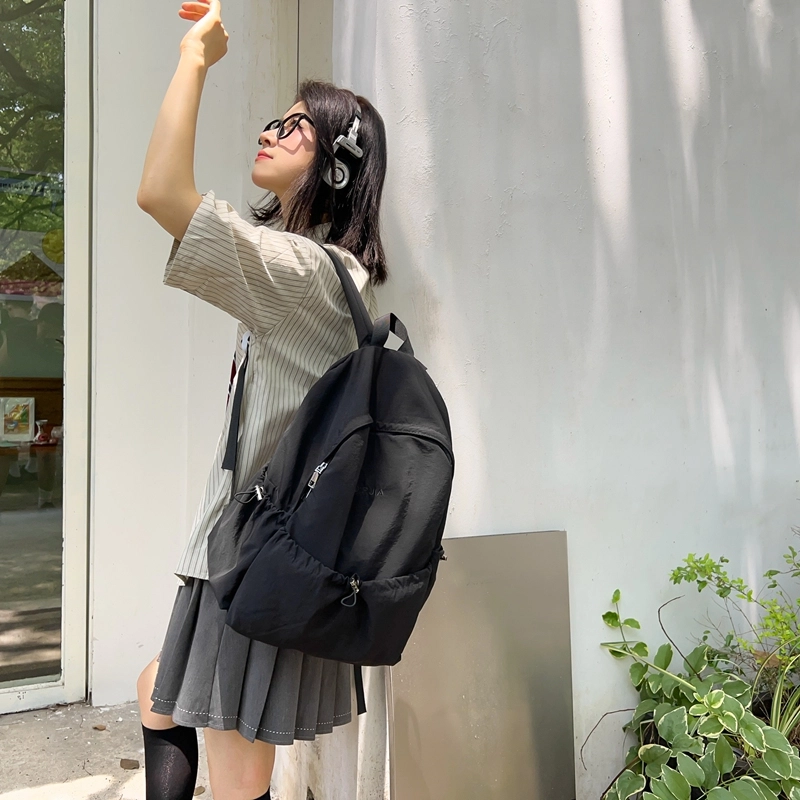 德力熊  尼龙男女通用多色超轻简约纯色双肩包尼龙大容量学生书包外出旅行背包