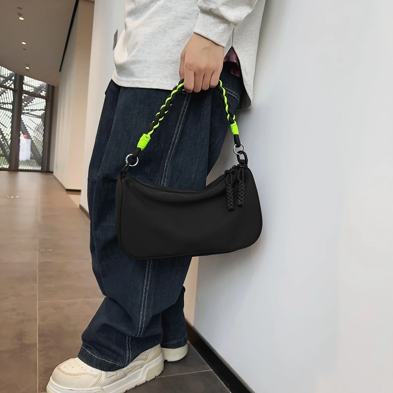 德力熊单肩包尼龙男女通用三色短途旅行包包时尚休闲百搭大容量单肩斜挎通勤包 多色