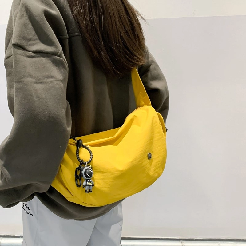 彤彤兔 运动 尼龙 单肩包 男女同款情侣款 蛋黄流沙\黑色\桔色\香草奶油