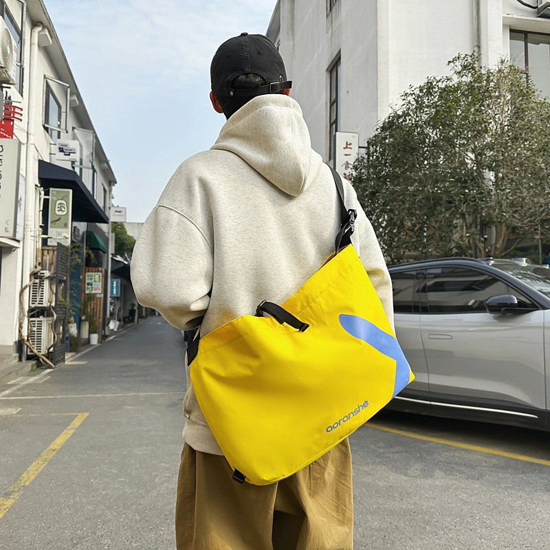德力熊 时尚休闲机能骑行潮流 尼龙 单肩包 男女同款情侣款 多色