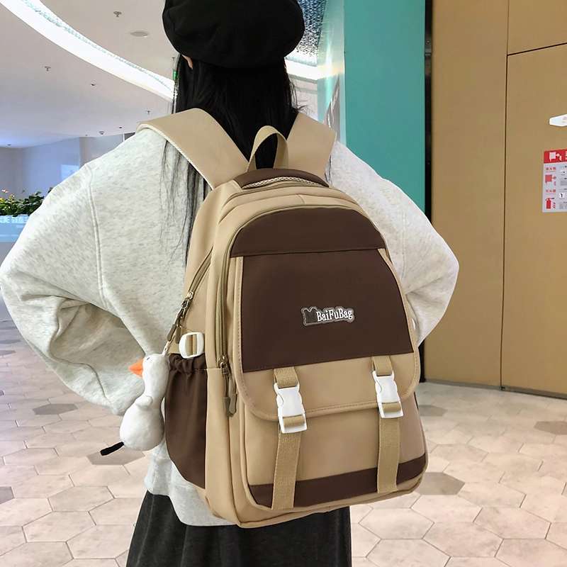 德力熊 带挂件休闲大容量简约百搭轻便拉链开合 尼龙 书包背包双肩包 常规 女款 黑色/红色/卡其色/蓝色