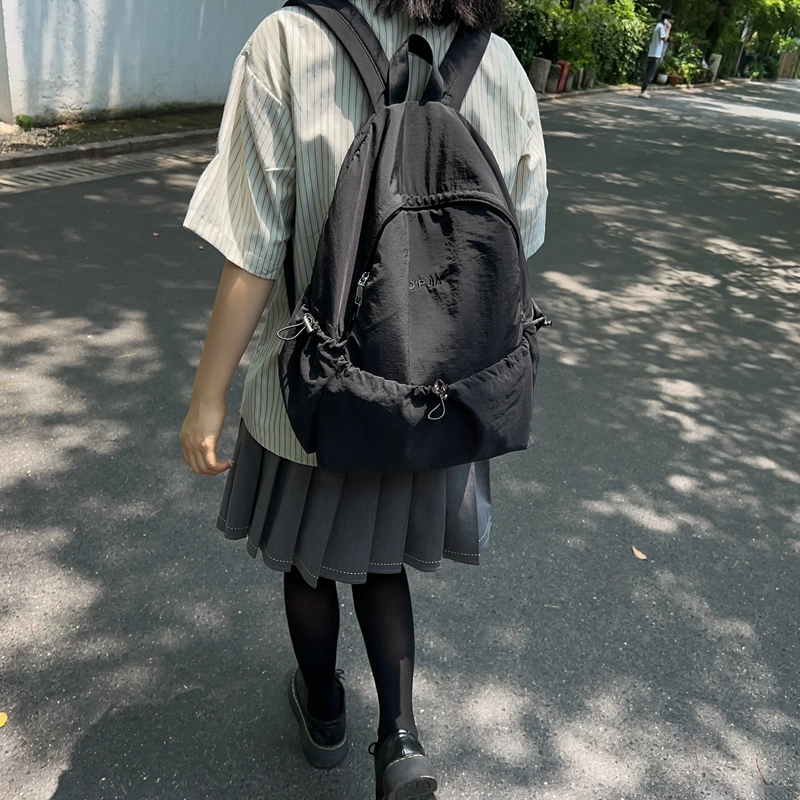 德力熊  尼龙男女通用多色超轻简约纯色双肩包尼龙大容量学生书包外出旅行背包