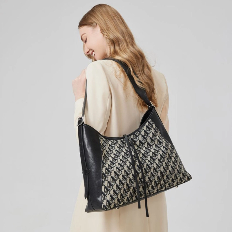 AQUASCUTUM