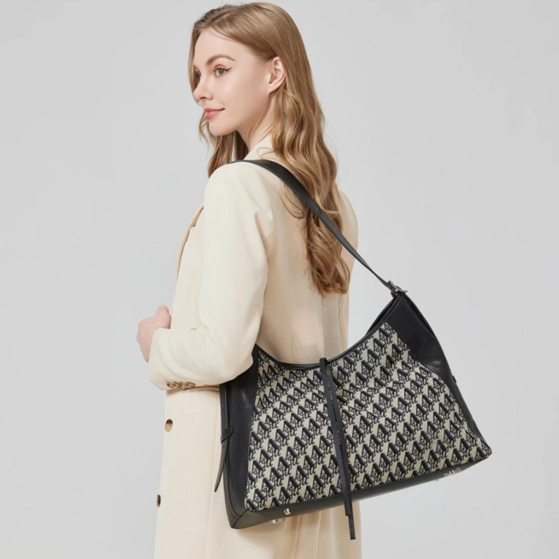 AQUASCUTUM