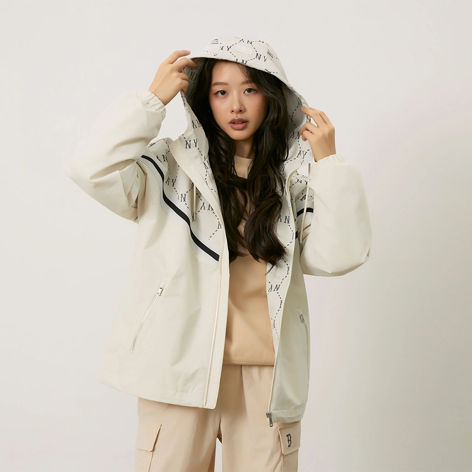 MLB MONOGRAM 24FW Vlogo